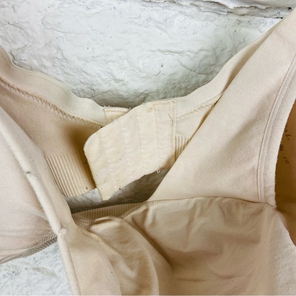 HOFISH Nude colored stretch comfy breastfeeding bra size large - Picture 12 of 12